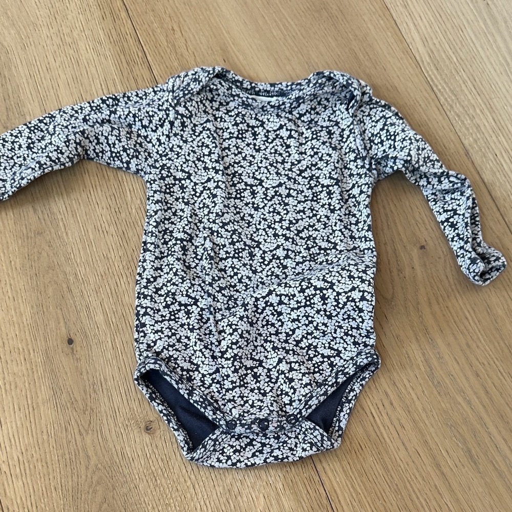 Jamie Kay Black and White Floral Bodysuit 6/12m